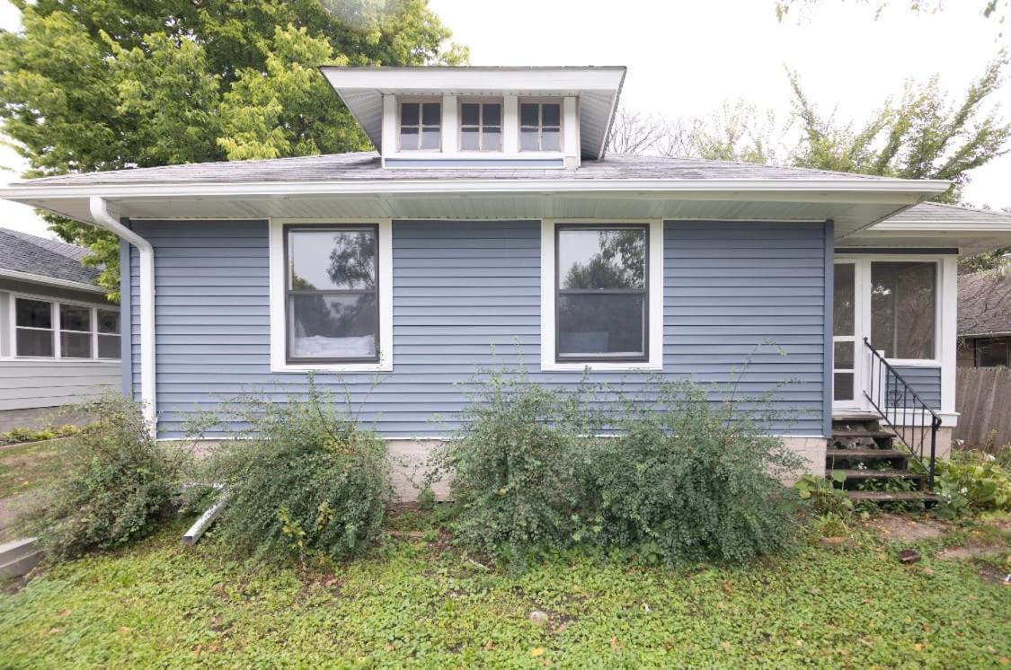Spacious 2 Bedroom Home Near Ingersoll & Downtown Des Moines Exterior photo
