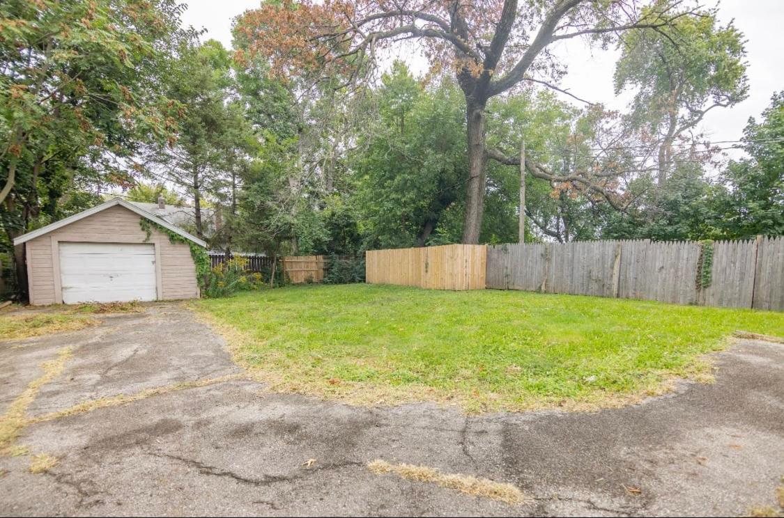 Spacious 2 Bedroom Home Near Ingersoll & Downtown Des Moines Exterior photo